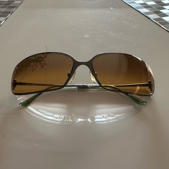 Prada sunglasses SPR 57E 5AV-4M1 gunmetal frame with box Excellent condition !! - Picture 4 of 8